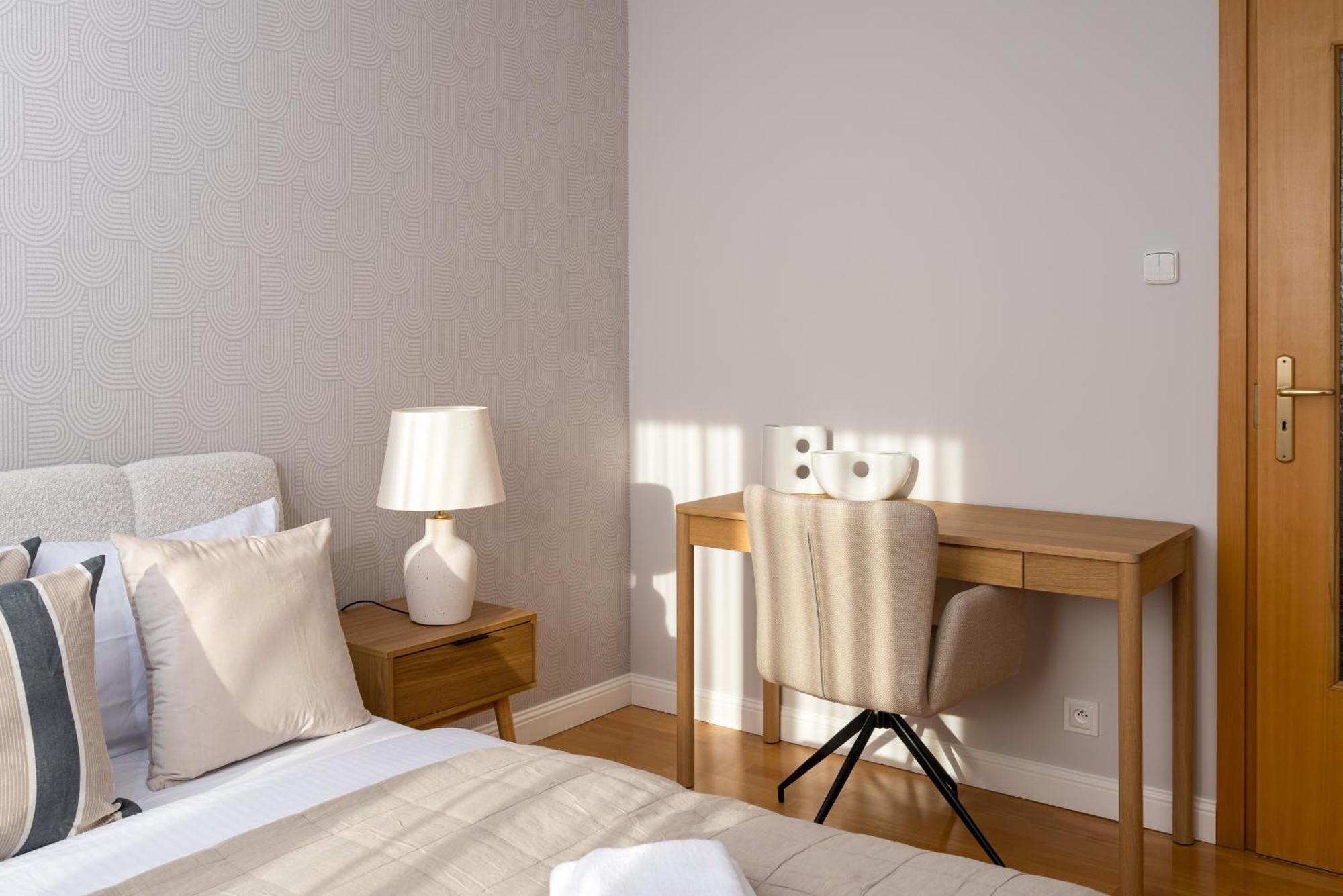 Metro Imielin 2-bedroom Apartament Warszawa